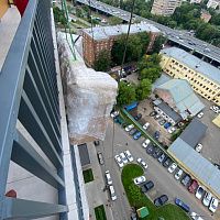 подъем дивана через лестничный проход